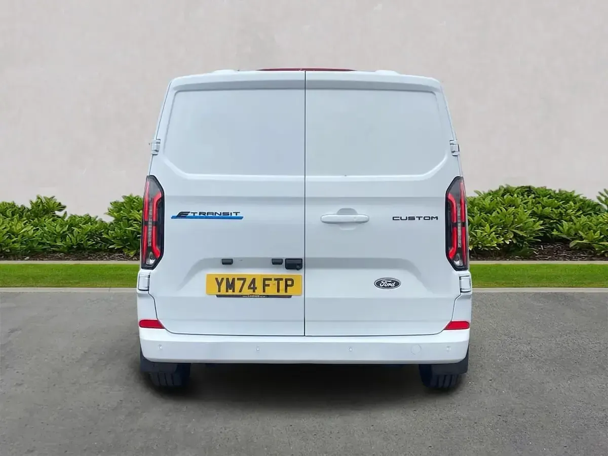 Used Ford E-Transit Limited 100 kW (136 HP) 2024 White Van