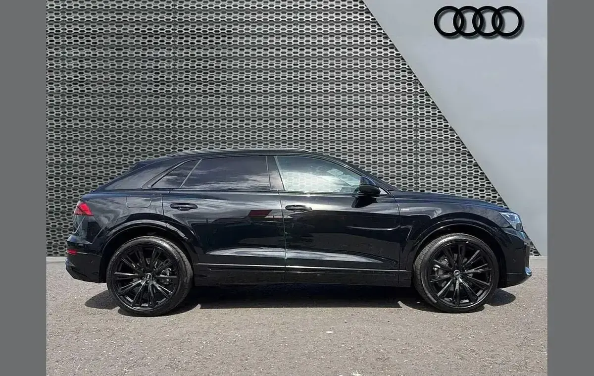 New Audi Q8 Black Edition 281 HP (206 kW) 2026 Black SUV