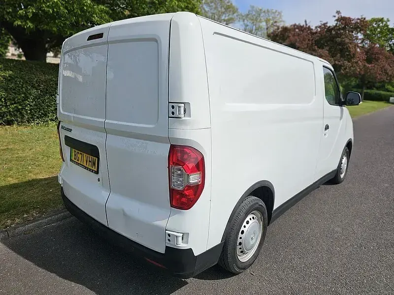 Used Maxus eDeliver 3 89 kW (122 HP) 2022 White Van