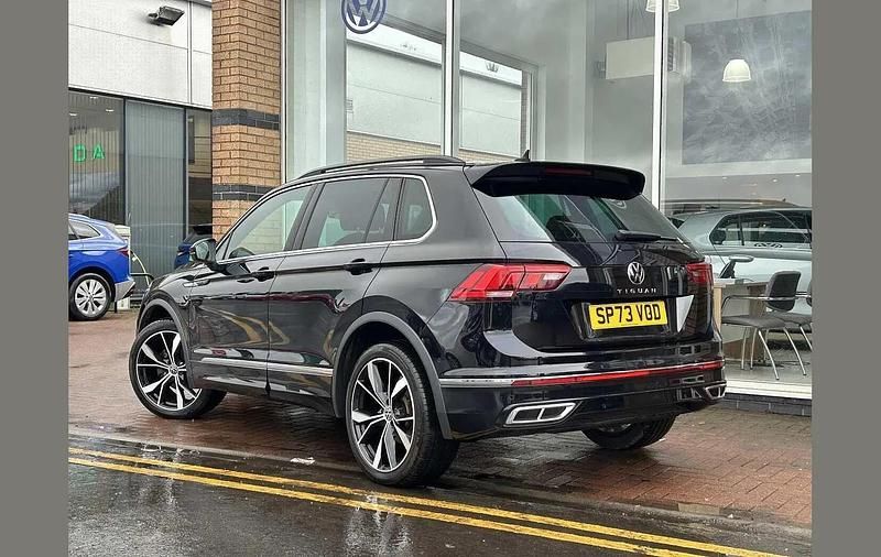 Used VW Tiguan R-line 150 HP (110 kW) 2023 Black SUV
