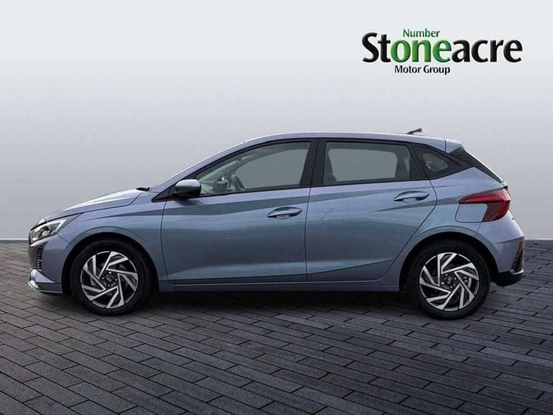 Used Hyundai i20 Advanced 100 HP (73 kW) 2024 Blue Hatchback