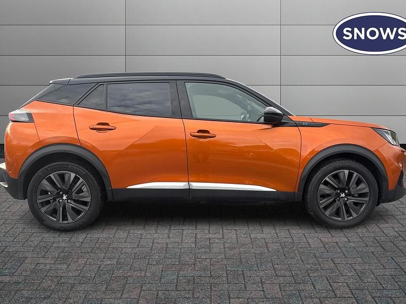 Used Peugeot e-2008 Premium 100 kW (136 HP) 2022 Orange SUV