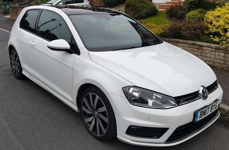 White Used 2017 VW Golf VII R-line Edition Hatchback | £11,395 (Fair price) - Image 1/4