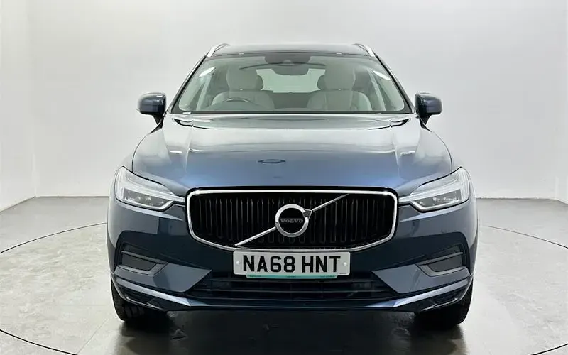 Begagnad Volvo XC60 Momentum 190 HK (139 kW) 2018 Blå SUV
