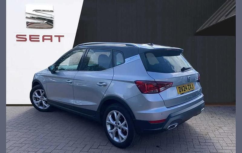 Used Seat Arona FR 113 HP (83 kW) 2024 Silver SUV