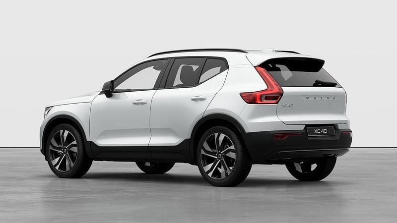New Volvo XC40 Ultra 163 HP (119 kW) 2025 Crystal white SUV