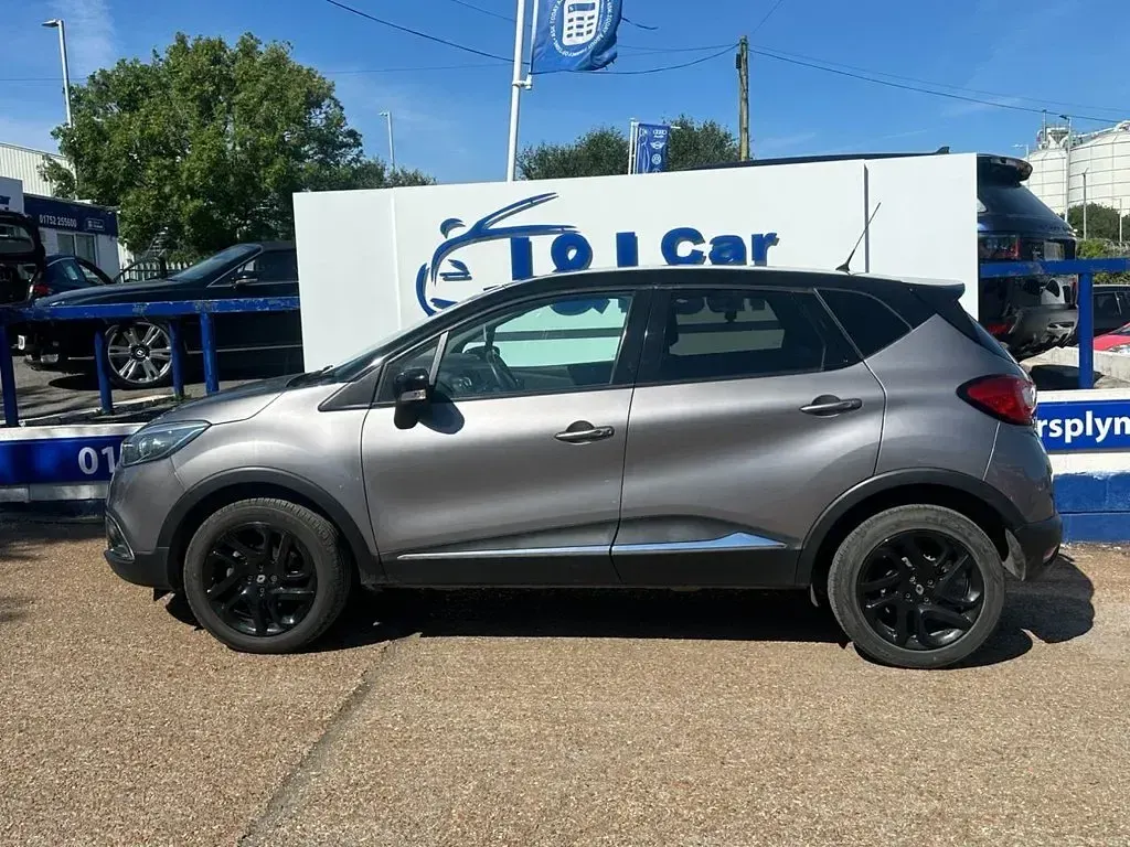 Used Renault Captur Dynamique 90 HP (66 kW) 2016 Grey/black SUV