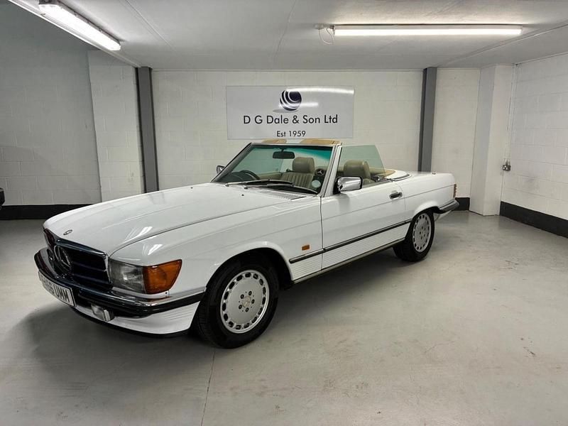 White Used 1989 Mercedes SL300 Cabriolet | £29,995 - Image 1/4