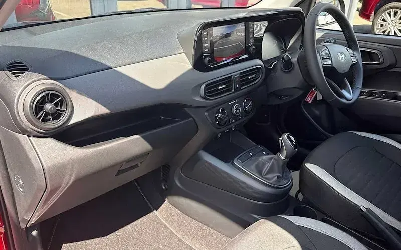 New Hyundai i10 Advanced 63 HP (46 kW) 2026 Red Hatchback