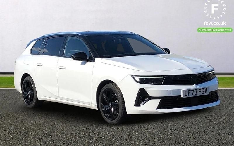 Used 2025 Vauxhall Astra Estate | £17,799 (Super price) - Image 1/4