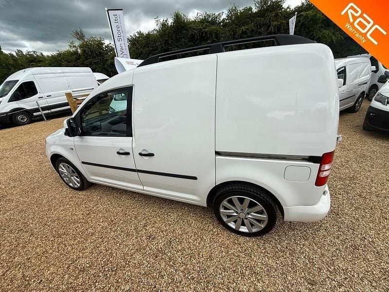 Used VW Caddy 102 HP (75 kW) 2011 White MPV