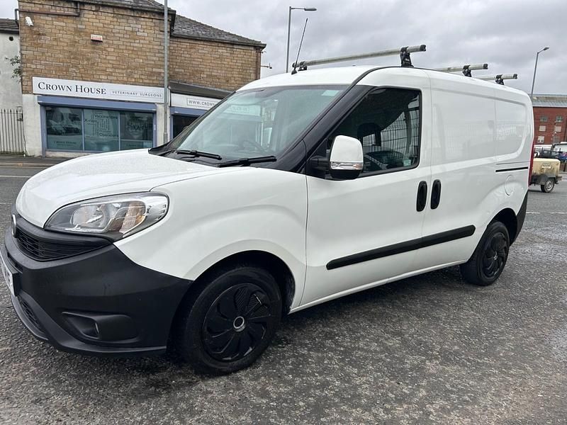 Used Fiat Doblò 2017 White MPV