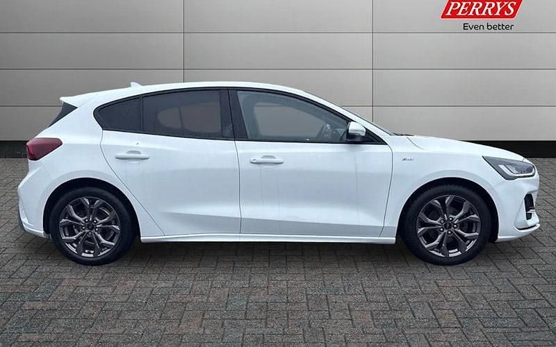 Used Ford Focus ST-Line 125 HP (91 kW) 2023 Hatchback