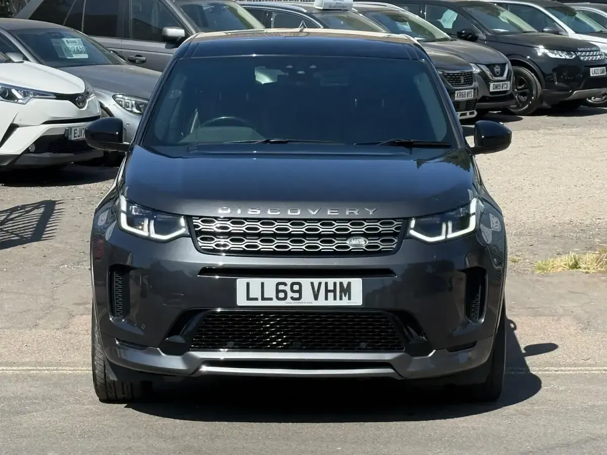 Used Land Rover Discovery 5 SE Dynamic 2019 Grey SUV