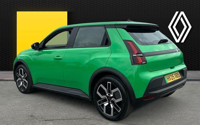Used Renault 5 E-Tech Evolution 89 kW (122 HP) 2025 Hatchback