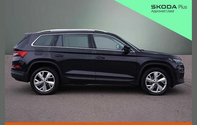Used Skoda Kodiaq SE L 147 HP (108 kW) 2022 Black magic pearl effect SUV