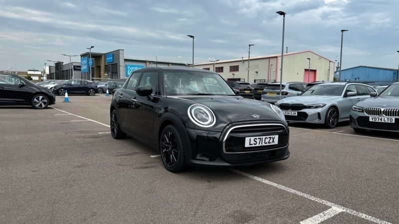 Black Used 2021 Mini Cooper Exclusive Hatchback | £20,439 (A bit pricey) - Image 1/4