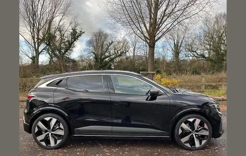 Used Renault Megane E-Tech Techno 160 kW (218 HP) 2023 Black Hatchback