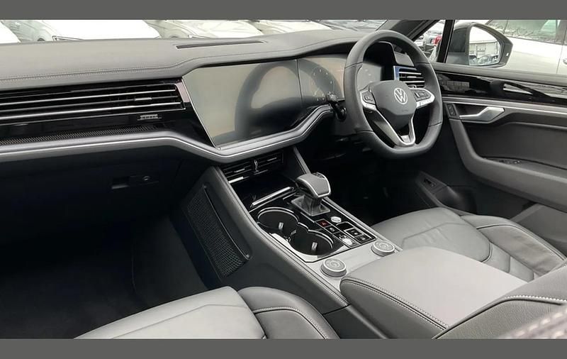 Used VW Touareg Black Edition 286 HP (210 kW) 2025 Oyster silver metallic SUV