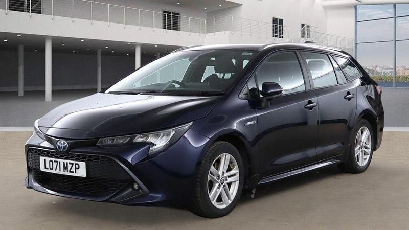 Begagnad Toyota Corolla 122 HK (89 kW) 2022 Blå Kombi