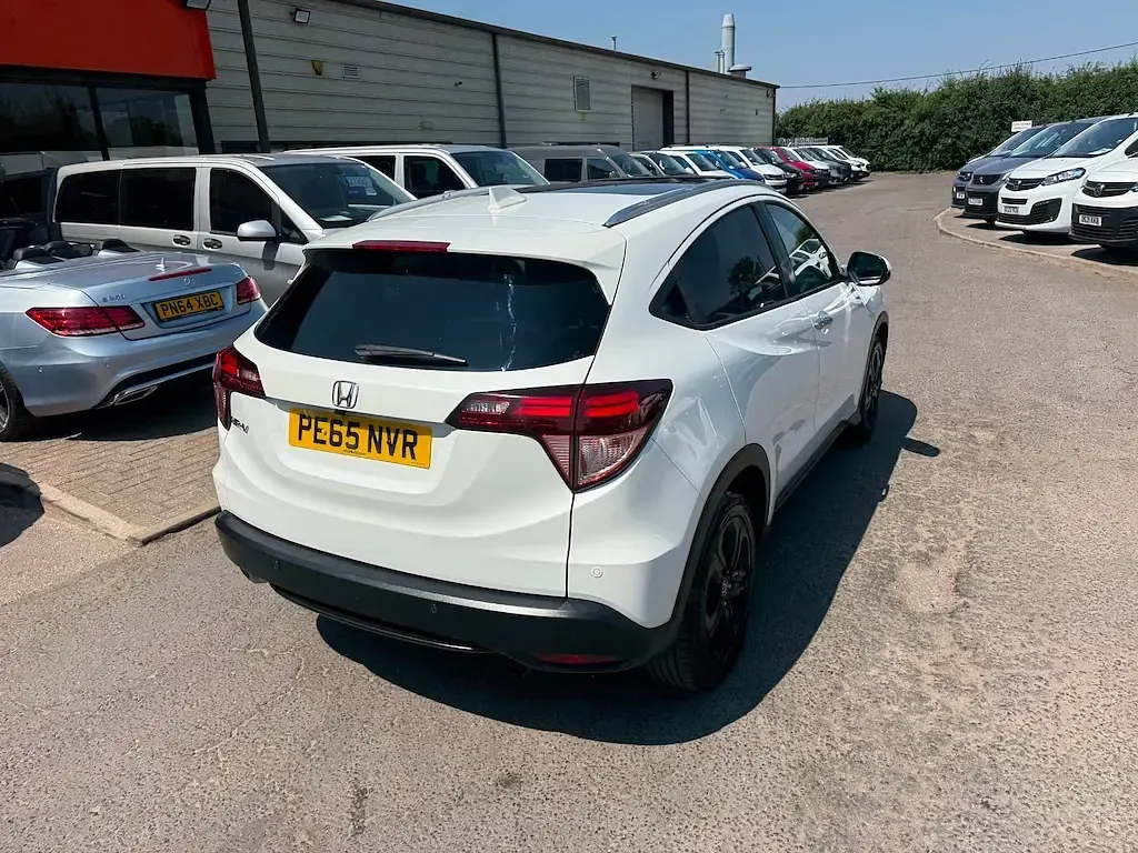 Used Honda HR-V EX 130 HP (95 kW) 2015 White SUV