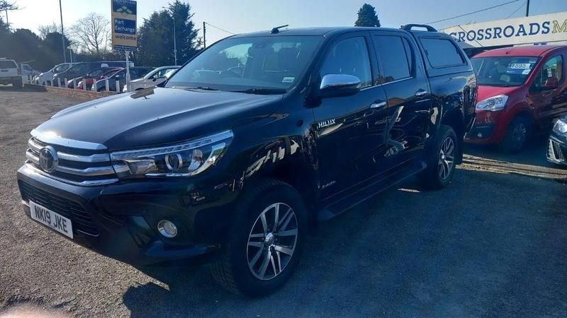 Used Toyota HiLux 150 HP (110 kW) 2019 Black Pickup
