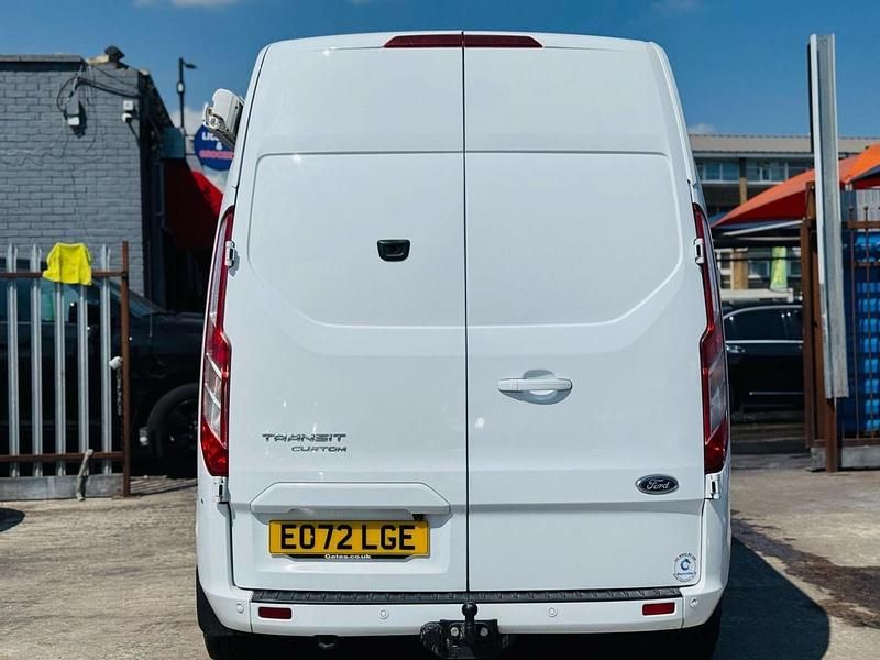 Used Ford Transit Custom Limited 130 HP (95 kW) 2022 White Van