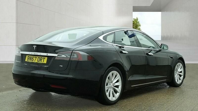 Używany Tesla Model S 75 kW (102 KM) 2017 Czarny Hatchback