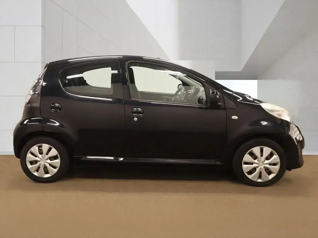 Used Citroën C1 VTR Sport 68 HP (50 kW) 2010 Black Hatchback