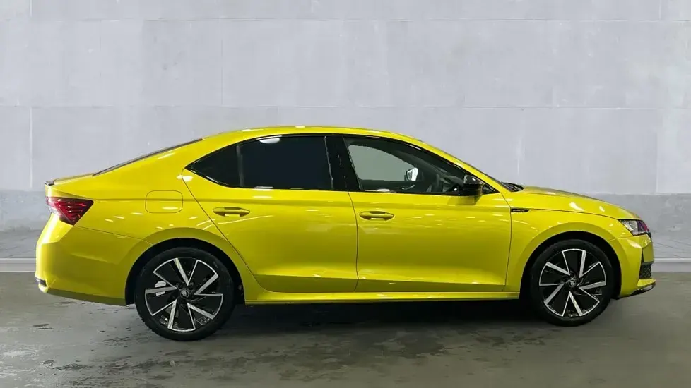 Used Skoda Octavia SportLine 150 HP (110 kW) 2026 Dragon skin Hatchback