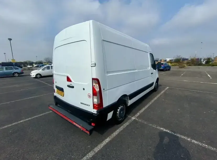 Used Renault Master Business 125 HP (91 kW) 2016 White Van