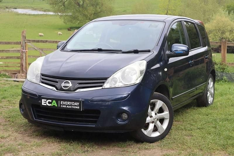 Używany Nissan Note Tekna 90 KM (66 kW) 2010 Niebieski Hatchback