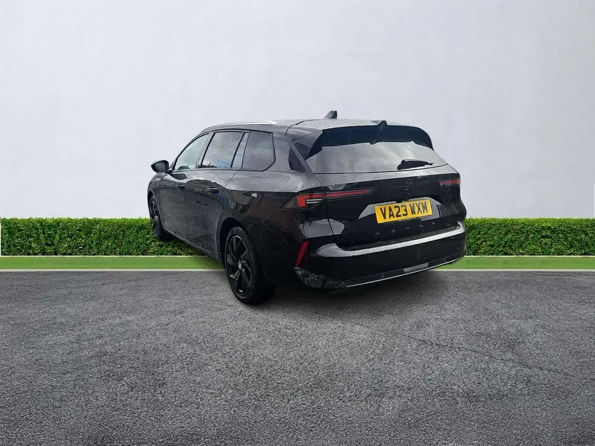Used Vauxhall Astra 130 HP (95 kW) 2023 Black Estate