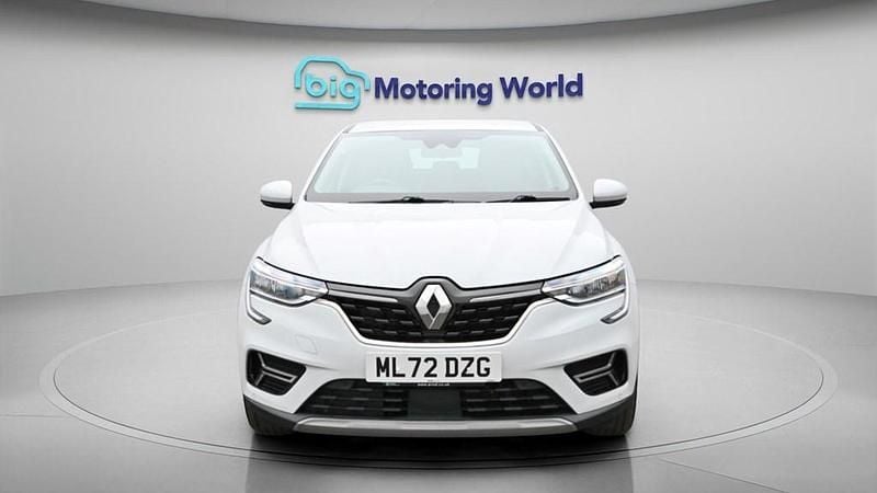 Used Renault Arkana Iconic 145 HP (106 kW) 2022 White SUV