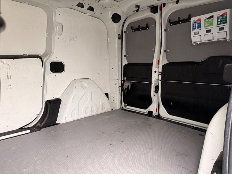 Used Vauxhall Combo S 95 HP (69 kW) 2017 White MPV