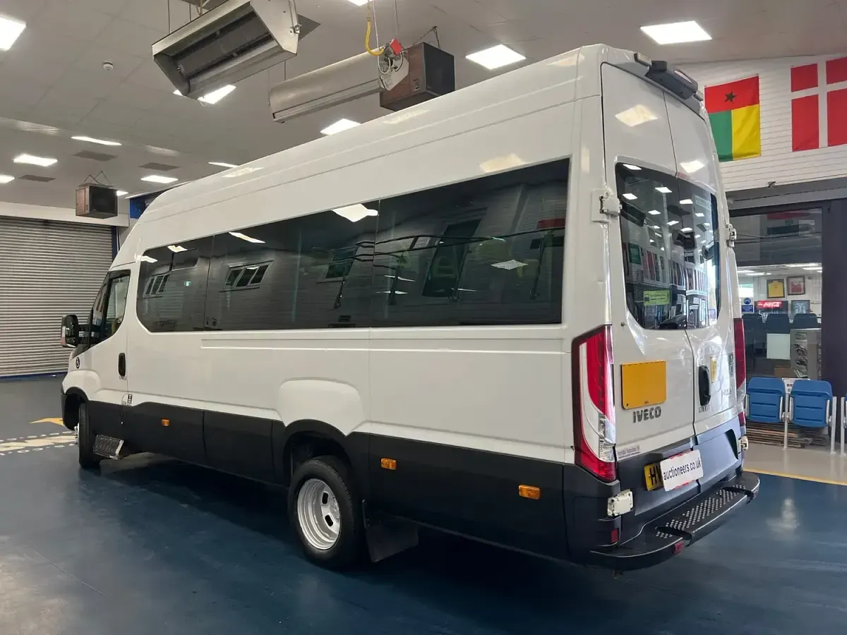 Used Iveco Daily 148 HP (108 kW) 2016 White