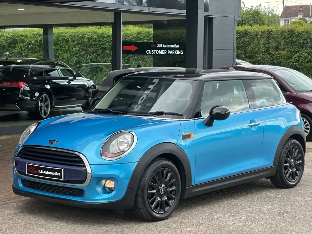 Usado Mini Cooper Hatch 2017 Azul Utilitario