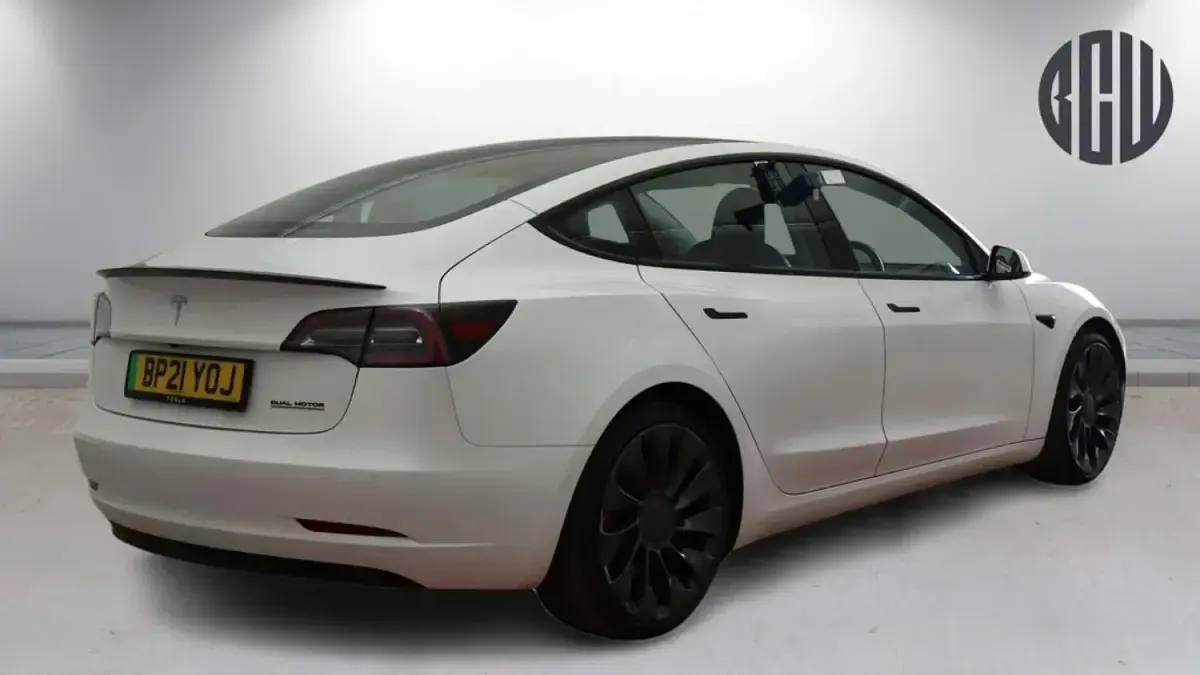 Used Tesla Model 3 Performance 461 kW (627 HP) 2021 White Sedan