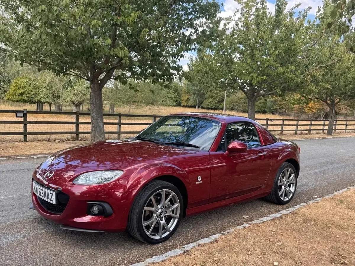 Used Mazda MX5 Edition 126 HP (92 kW) 2013 Red Cabriolet