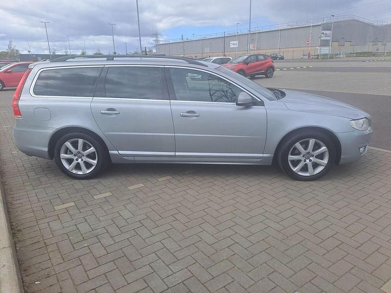 Second-hand Volvo V70 SE 150 CP (110 kW) 2016 Argintiu Break