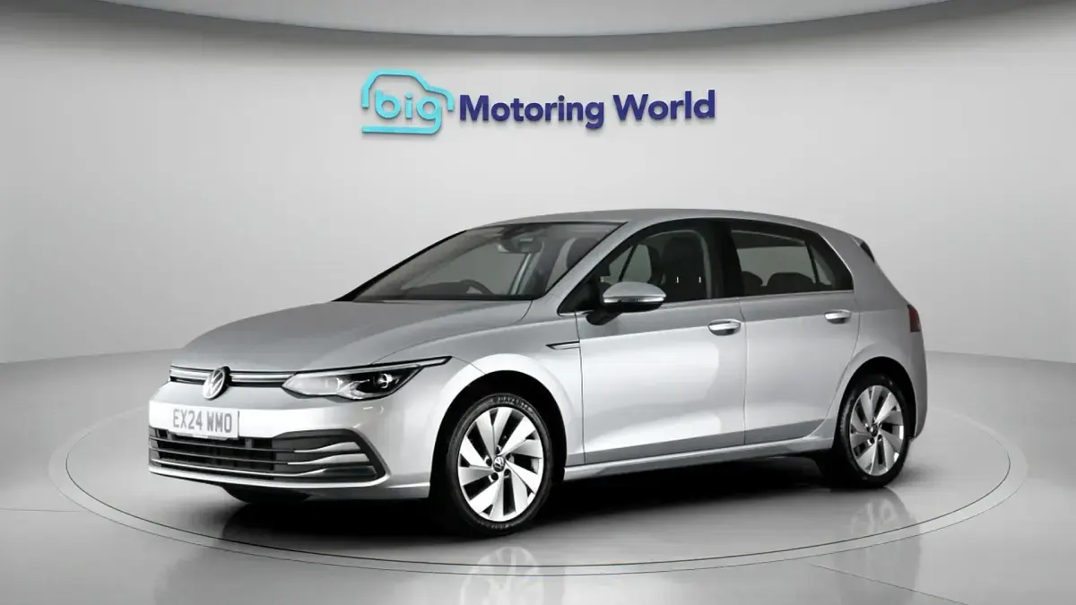 Used VW Golf VIII Style 150 HP (110 kW) 2024 Silver Hatchback