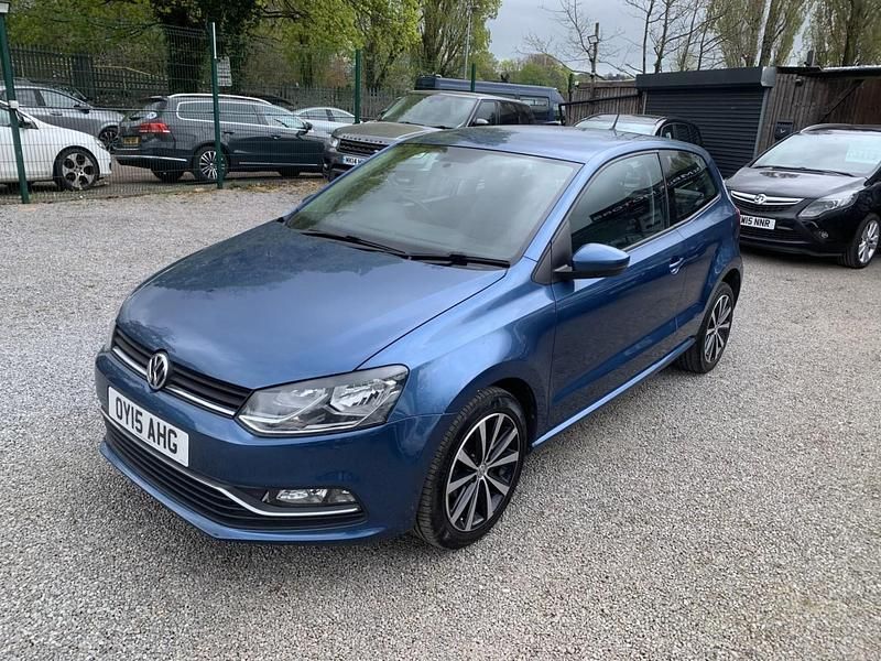 Used VW Polo SE 60 HP (44 kW) 2015 Blue Hatchback
