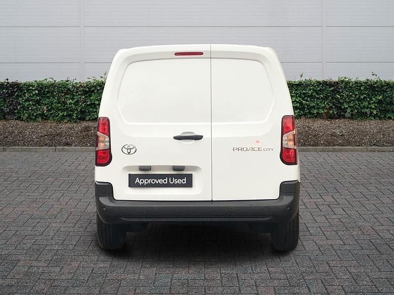 New Toyota Proace Active 2025 White MPV