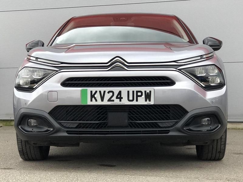 Begagnad Citroën e-C4 100 kW (136 HK) 2024 Grå Halvkombi
