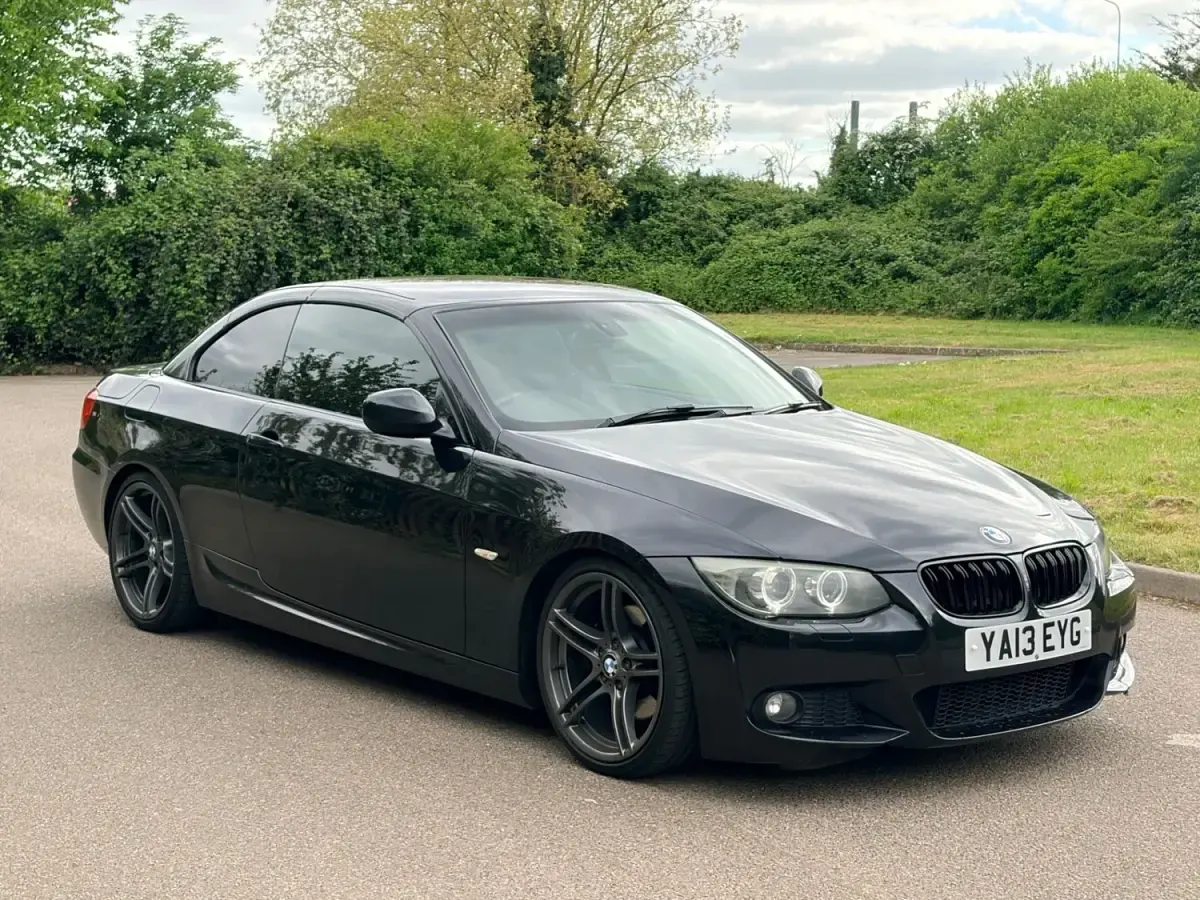 Begagnad BMW 330 Cabriolet M Sport 2013 Svart Cab