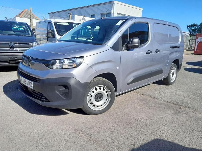 Ny Citroën Berlingo 101 HK (74 kW) 2025 Grå Minibuss