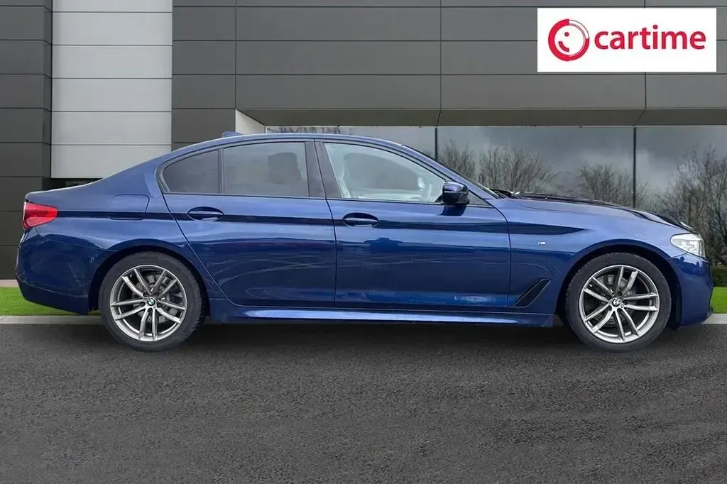 Gebraucht BMW 520 M Sport 184 PS (135 kW) 2020 Blau Limousine