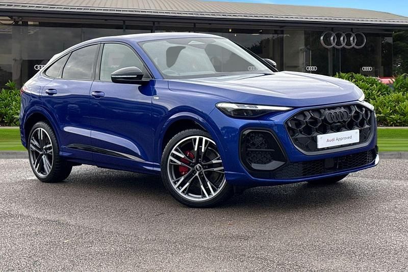 Blue Used 2025 Audi Q5 Advanced SUV | £55,190 - Image 1/4