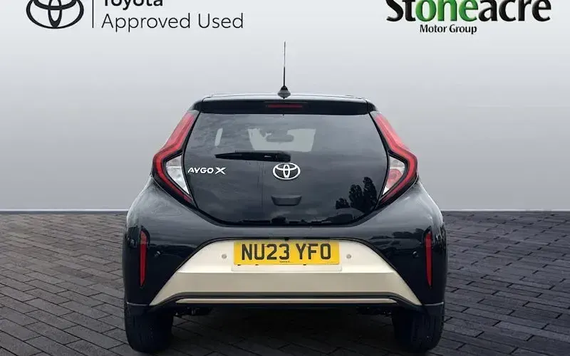 Used Toyota Aygo X Edition 72 HP (52 kW) 2023 Beige SUV
