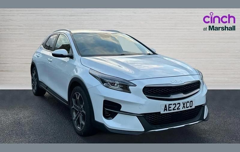 White Used 2022 Kia XCeed SUV | £15,113 (Fair price) - Image 1/4